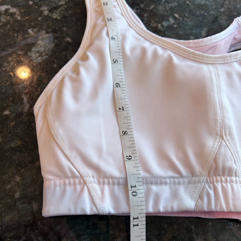 Sturdy Girl High Impact Sports Bra. 34D. Jogging. Running. High impact - Picture 7 of 7